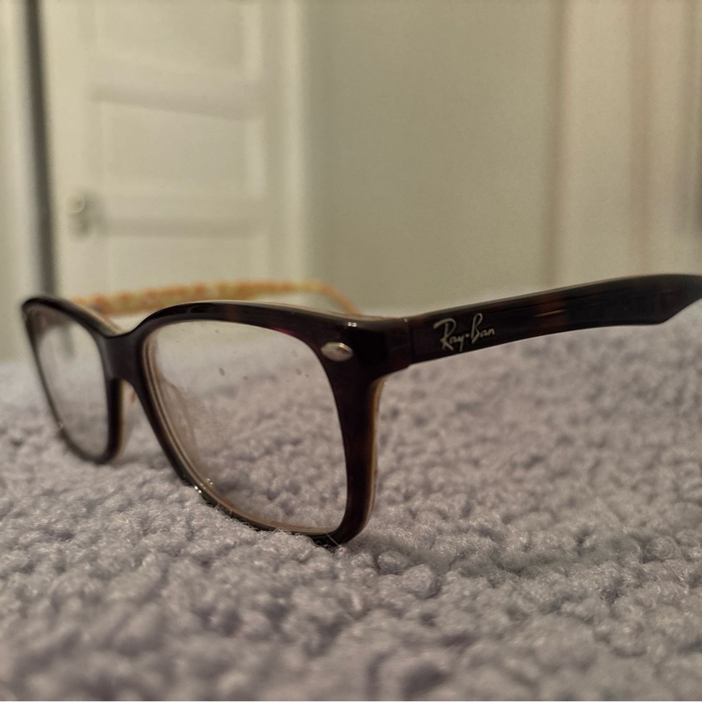 Ray-Ban Tortoiseshell Brown Wayfarer-Style Glasses